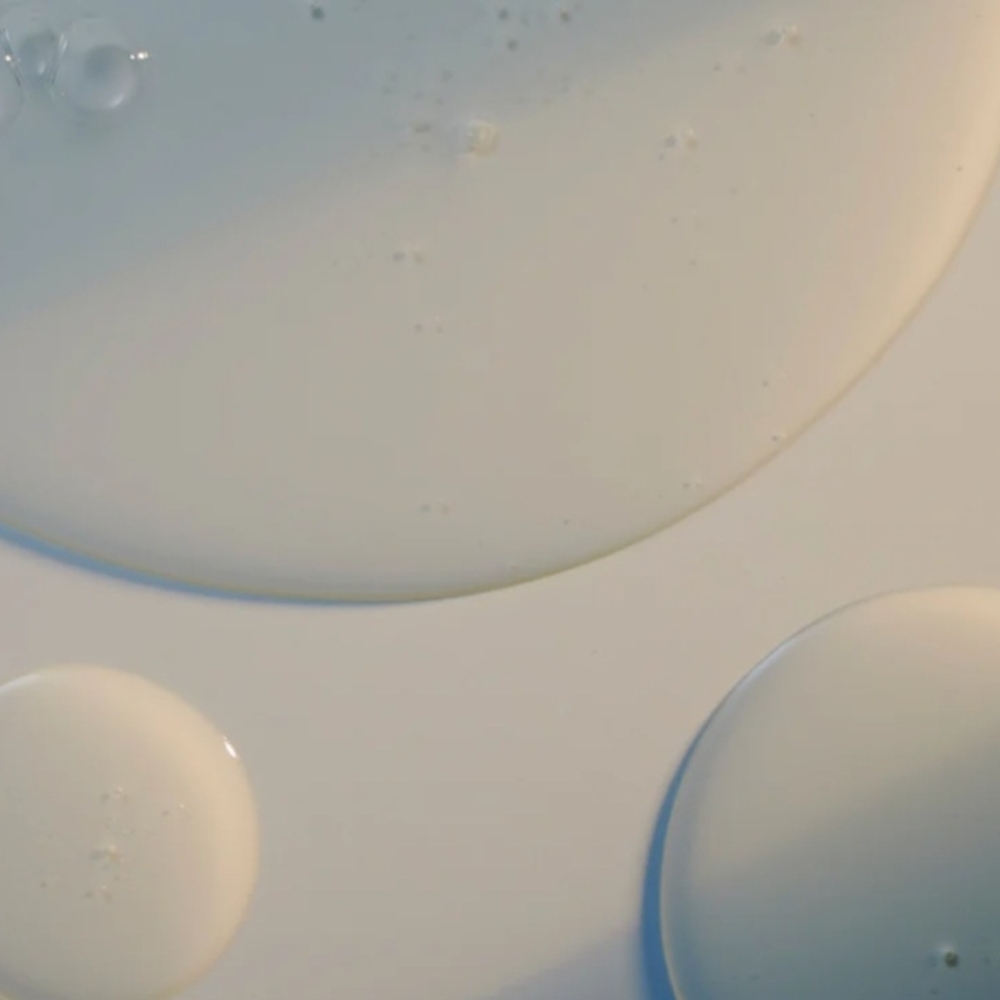Salt & Stone Neroli & Basil Body Wash - Mini - Picture 4 of 5
